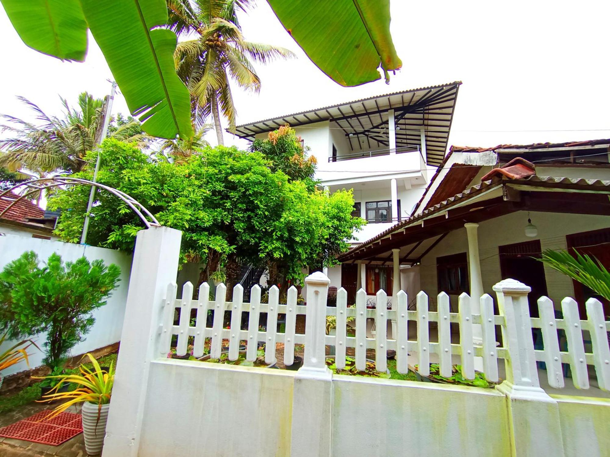 S & K Resort Mirissa Exterior photo